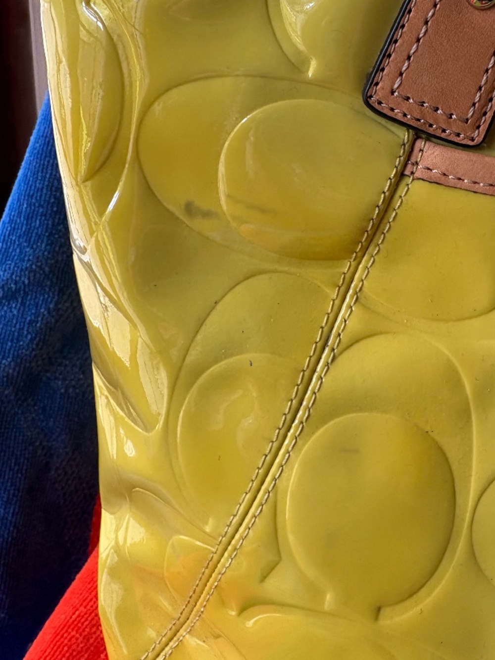Coach Embossed Patent leather tote plus matching wallet! - Picture 3 of 11
